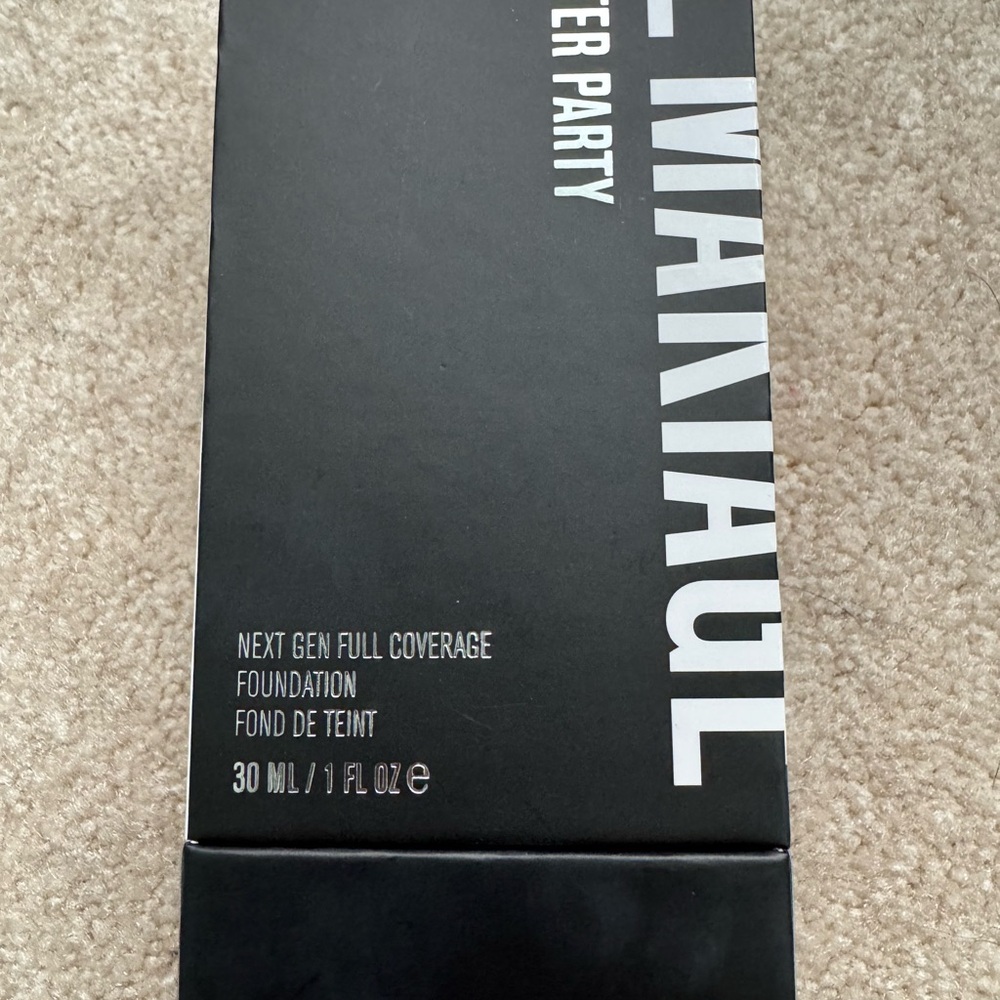 IL MAKIAGE Next Gen Full Coverage Foundation - Black Packaging -color #40